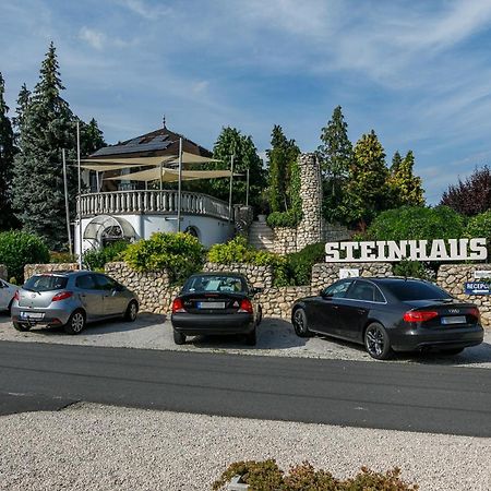 Steinhaus Bed & Breakfast ケストヘイ エクステリア 写真