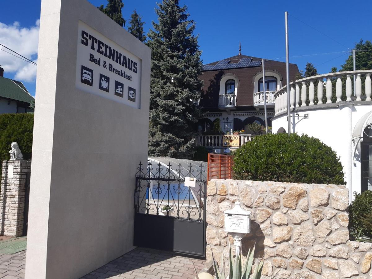 Steinhaus Bed & Breakfast ケストヘイ エクステリア 写真