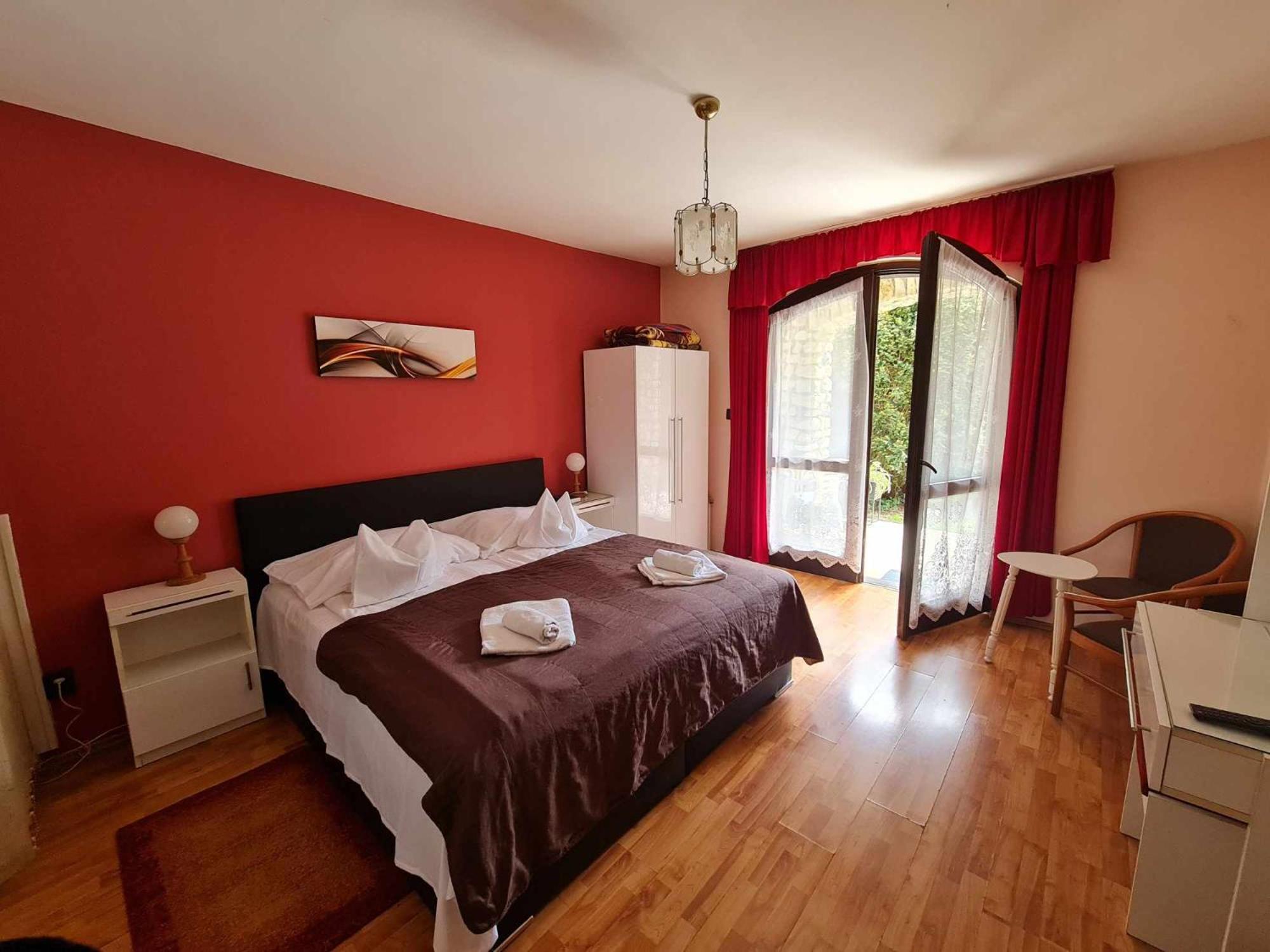 Steinhaus Bed & Breakfast ケストヘイ エクステリア 写真