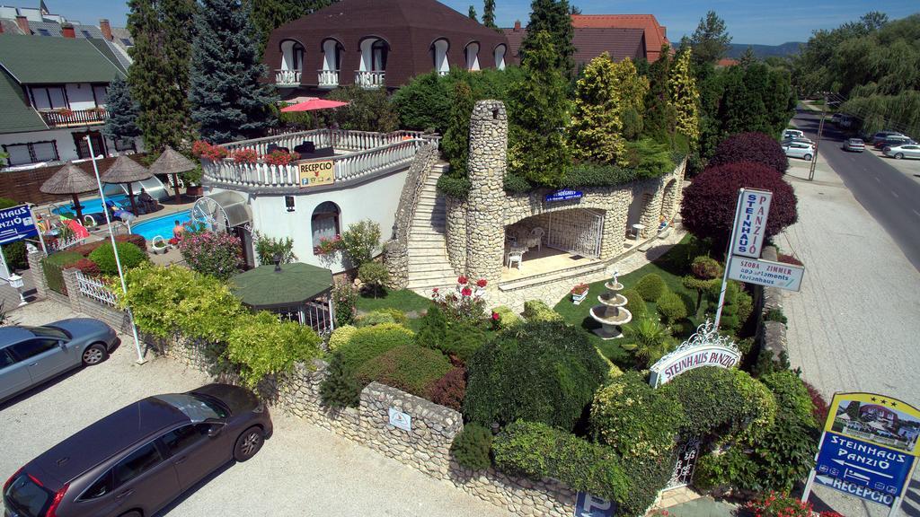 Steinhaus Bed & Breakfast ケストヘイ エクステリア 写真