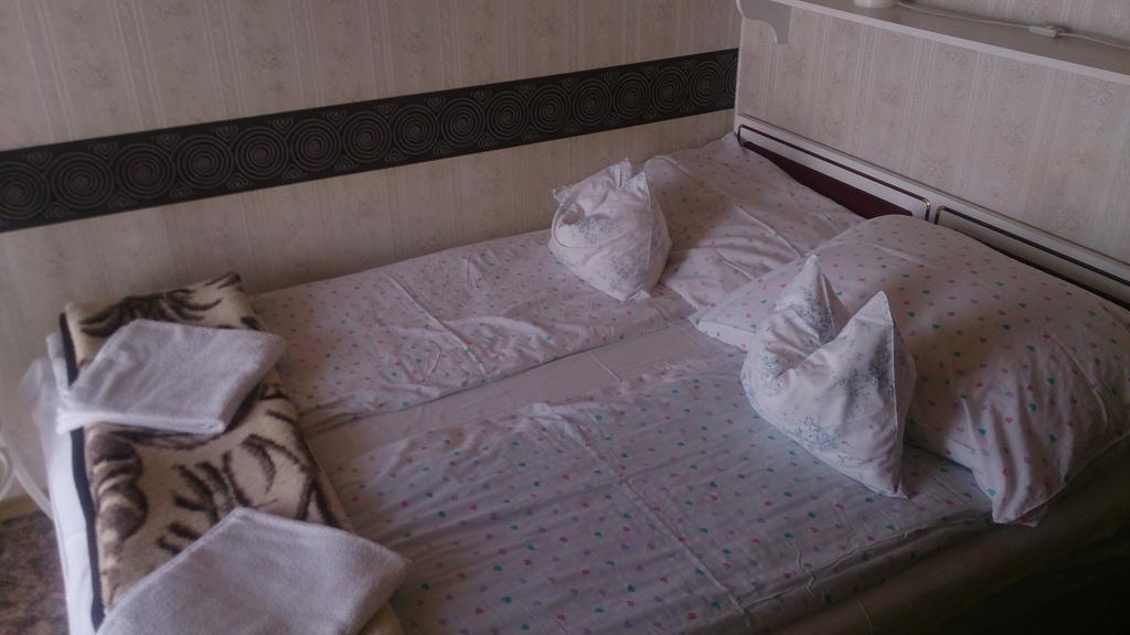 Steinhaus Bed & Breakfast ケストヘイ エクステリア 写真