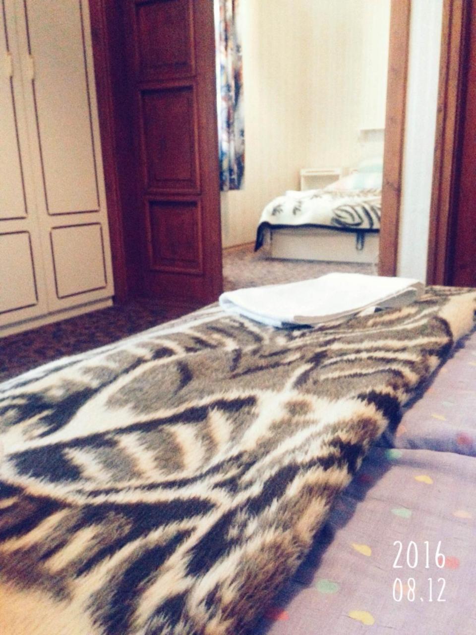 Steinhaus Bed & Breakfast ケストヘイ エクステリア 写真