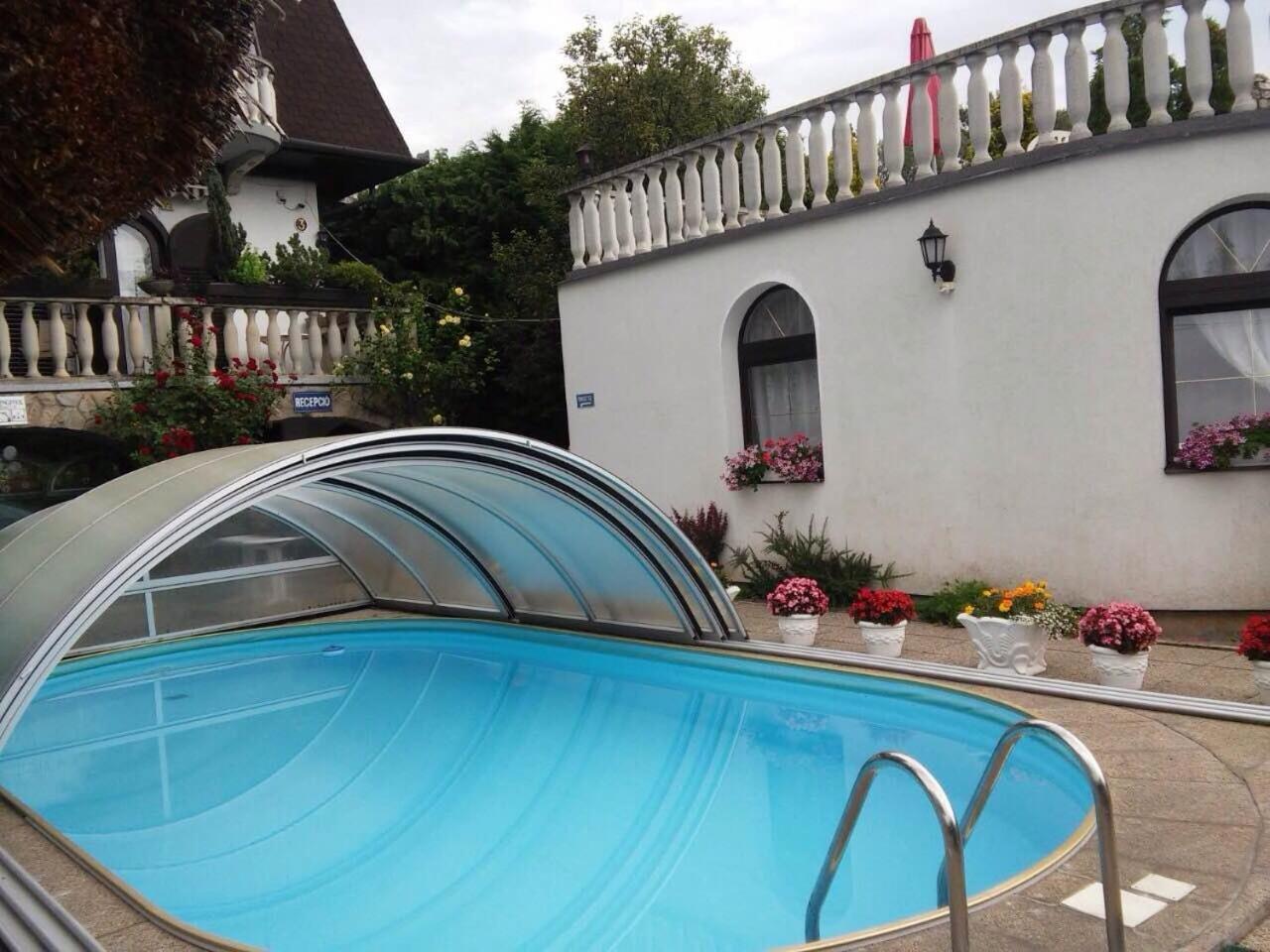 Steinhaus Bed & Breakfast ケストヘイ エクステリア 写真